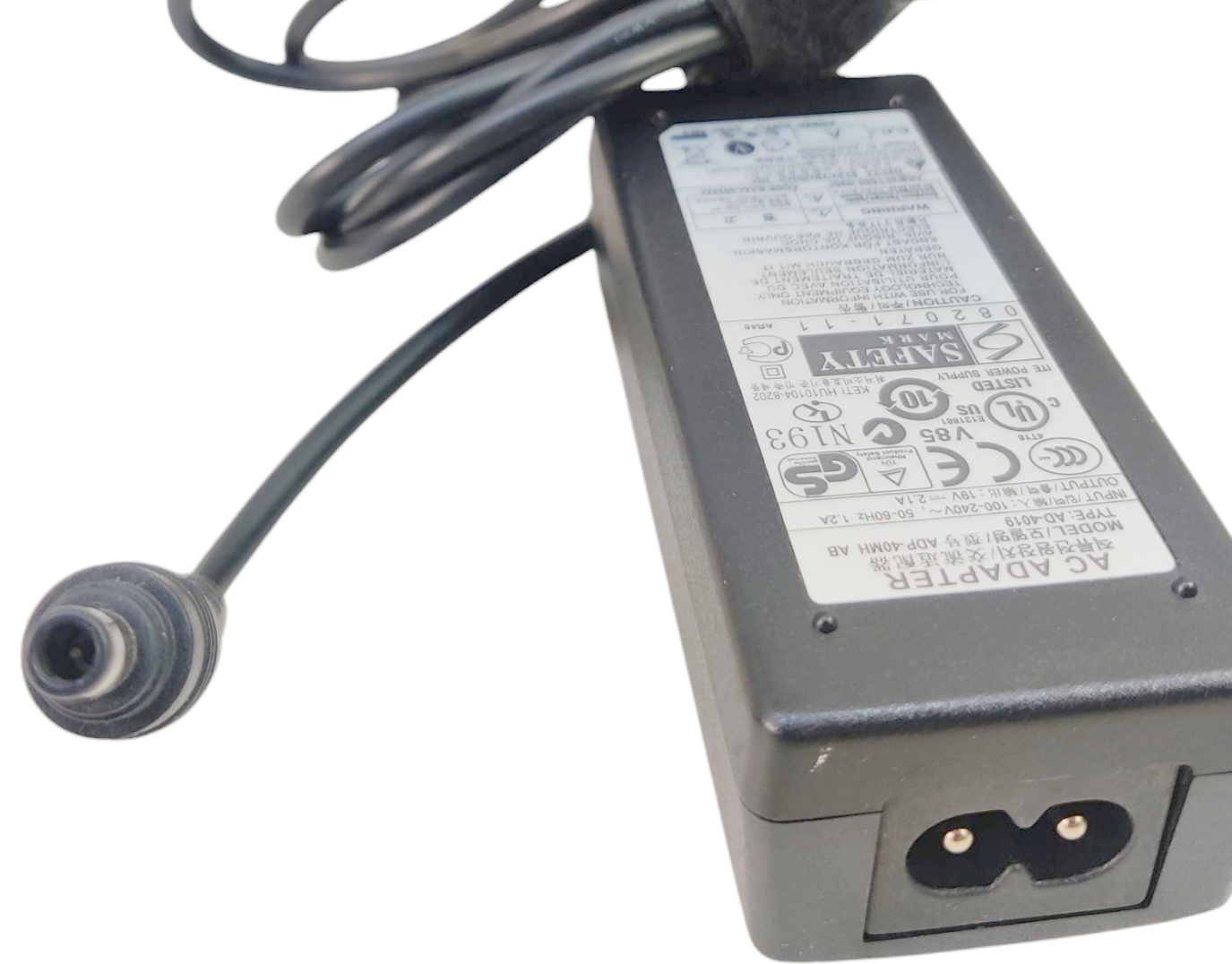 Samsung AD-4019 40w 19v 2.1a AC Mains Adapter ADP-40MH with UK mains