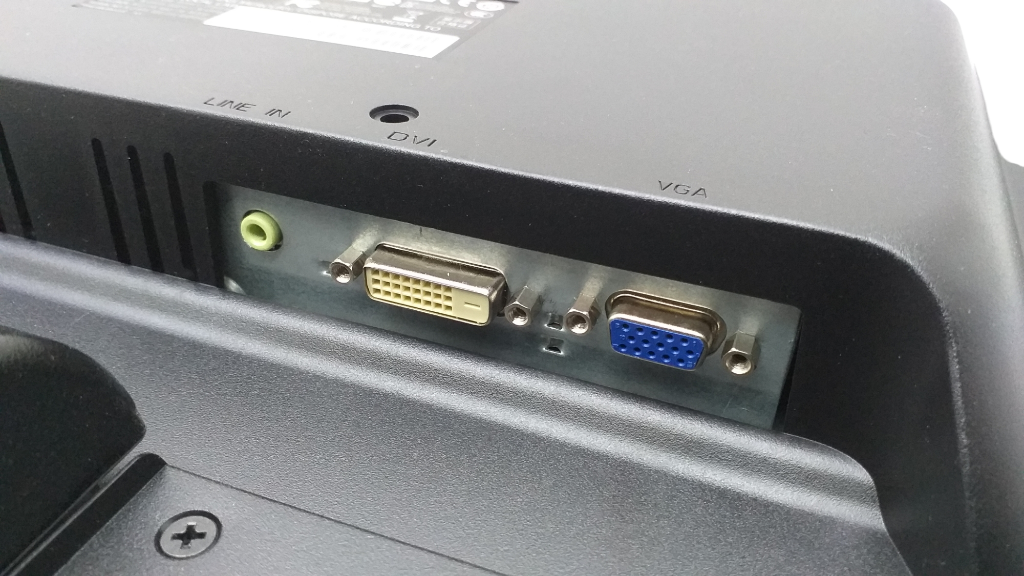 Hanns-G HW191D 19” Widescreen LCD VGA, DVI Monitor with vga and mains cable - Image 2
